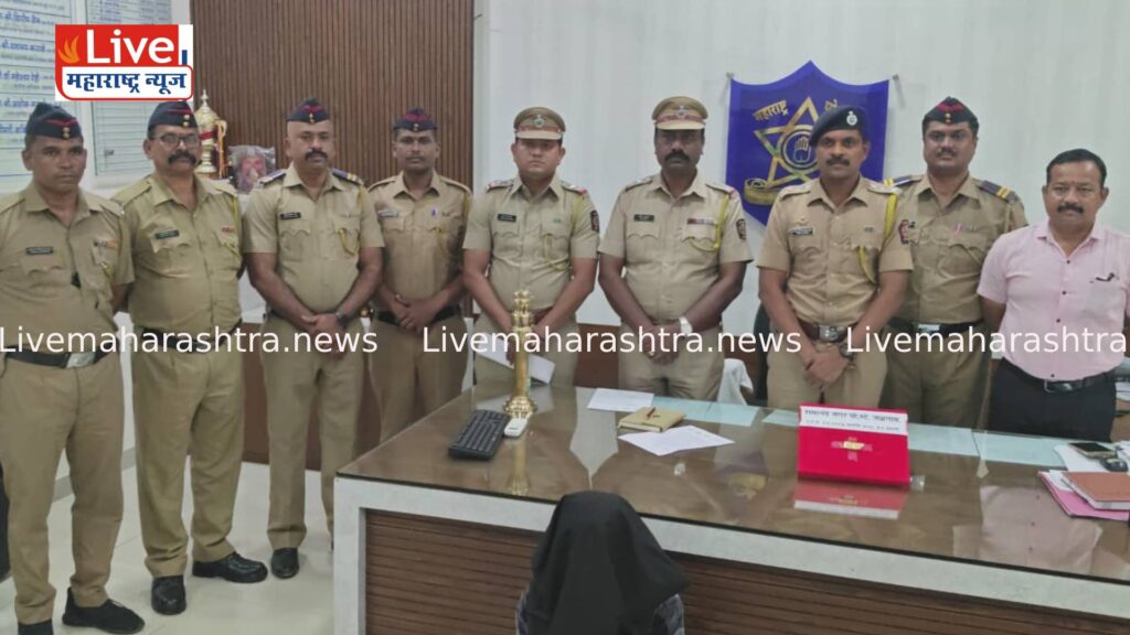 जळगाव पोलिसांची थेट उत्तर प्रदेशात जावून कारवाई : ११ लाखांचे सोने केले जप्त !